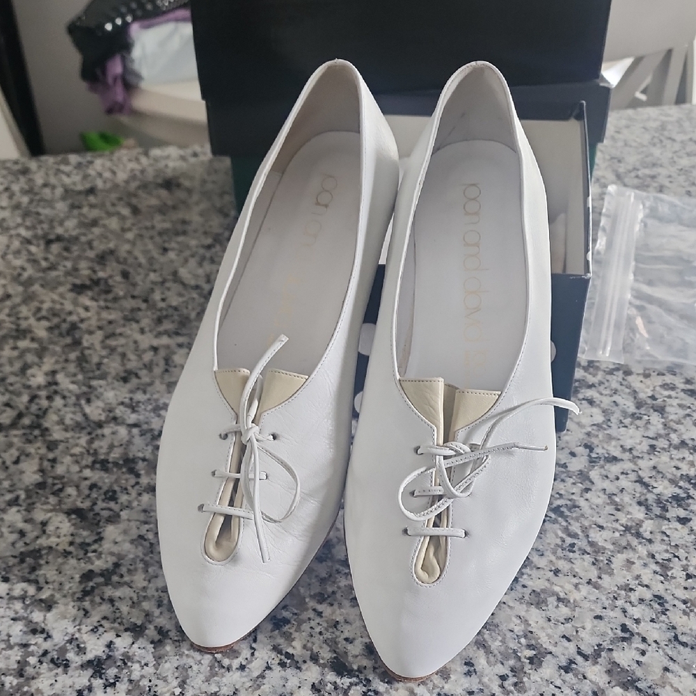 Vintage Like New White Leather Women's Shoes